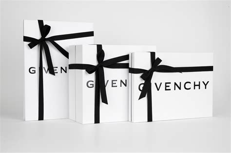 lana sciarpa givenchy uomologo|Tagelmust. Sciarpe Givenchy in Lana Grigio .